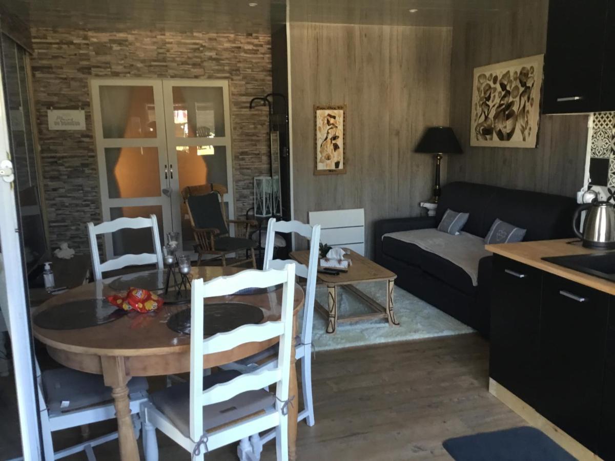 Sweet Home, Logement De Tourisme エタプル エクステリア 写真